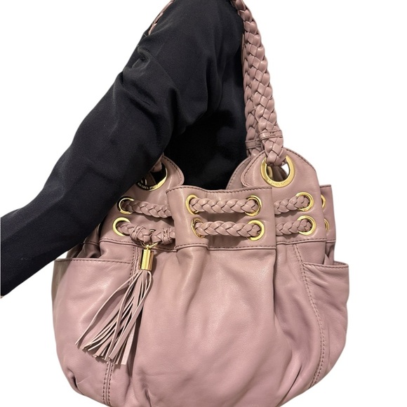 Michael Kors light purple Leather Tassel Bag in great conditions - Picture 3 of 16